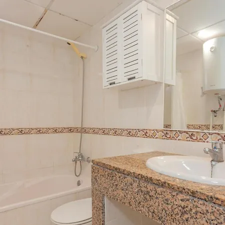 Appartement Biniforcat 21 *